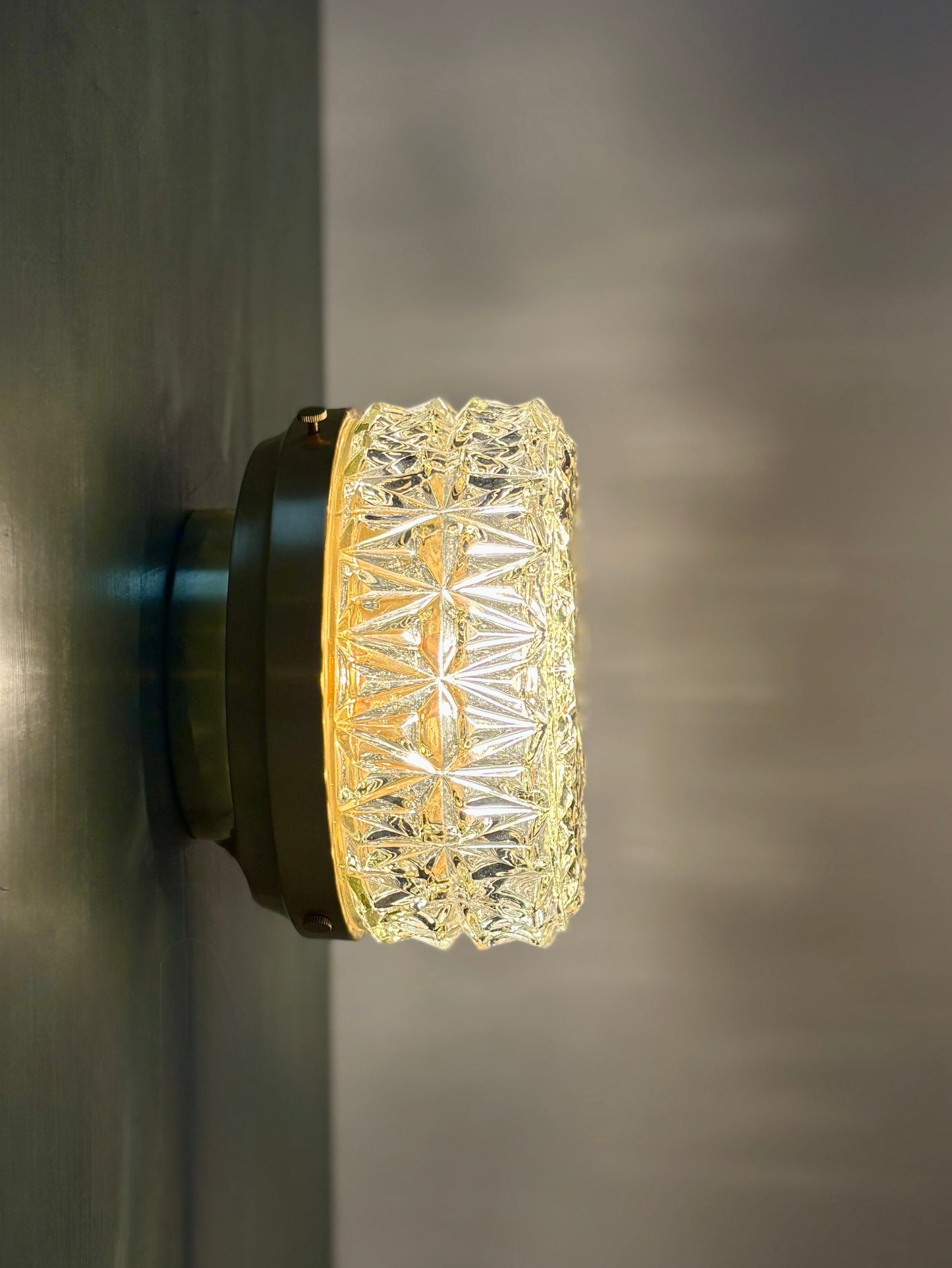 Applique ou plafonnier globe vintage en verre moulé (PT1)