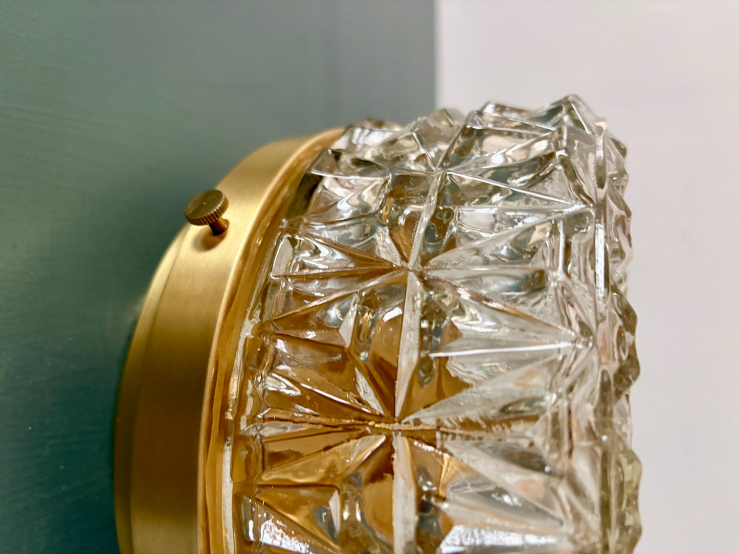 Applique ou plafonnier globe vintage en verre moulé (PT1)