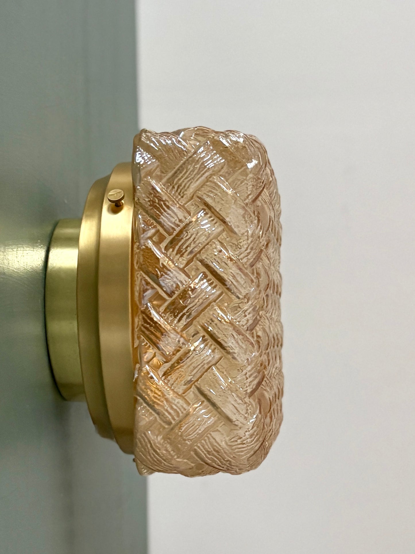 Applique ou plafonnier globe vintage en verre ambré