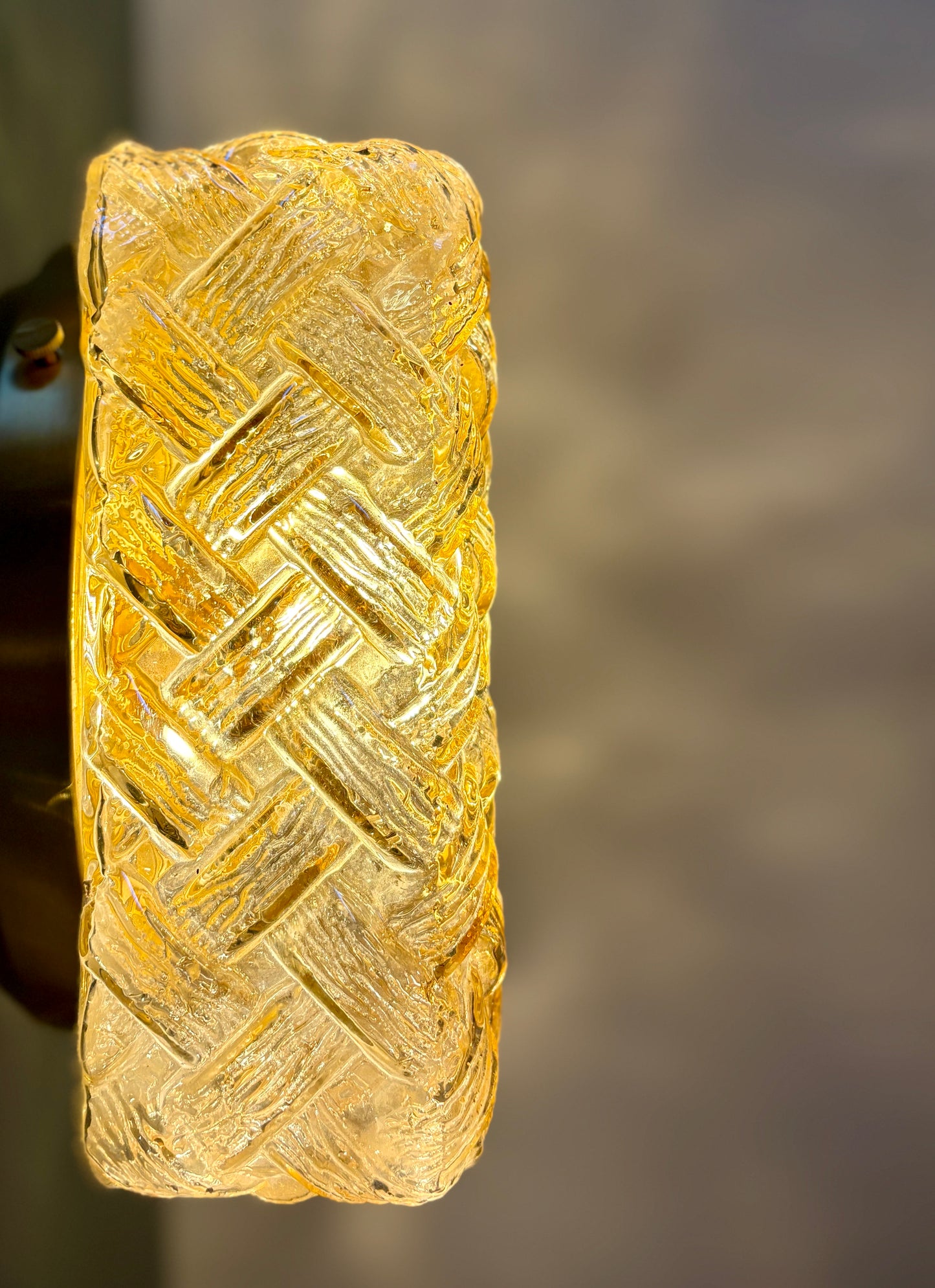 Applique ou plafonnier globe vintage en verre ambré