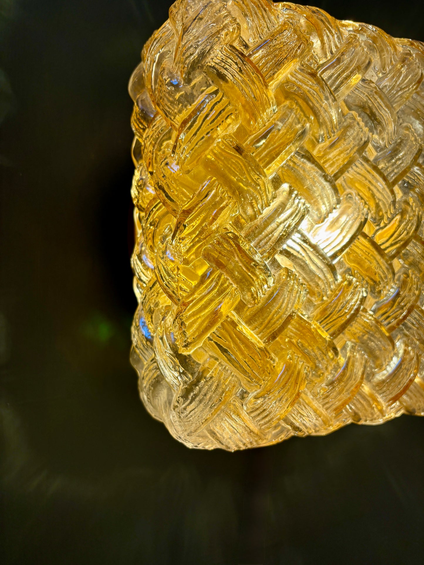 Applique ou plafonnier globe vintage en verre ambré