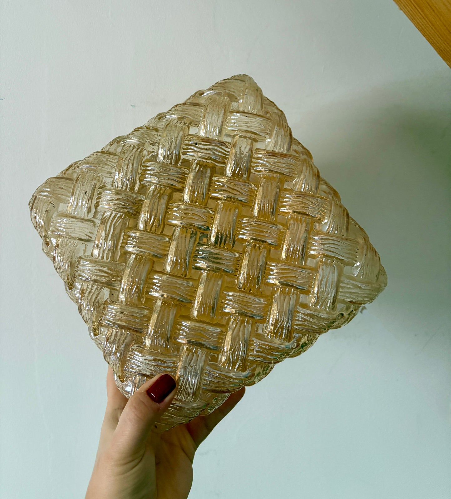 Applique ou plafonnier globe vintage en verre ambré