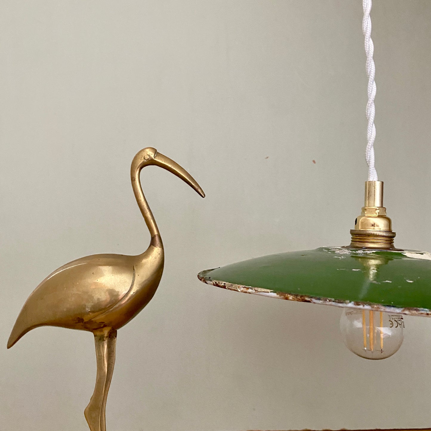 Suspension abat-jour vintage en tôle émaillée verte