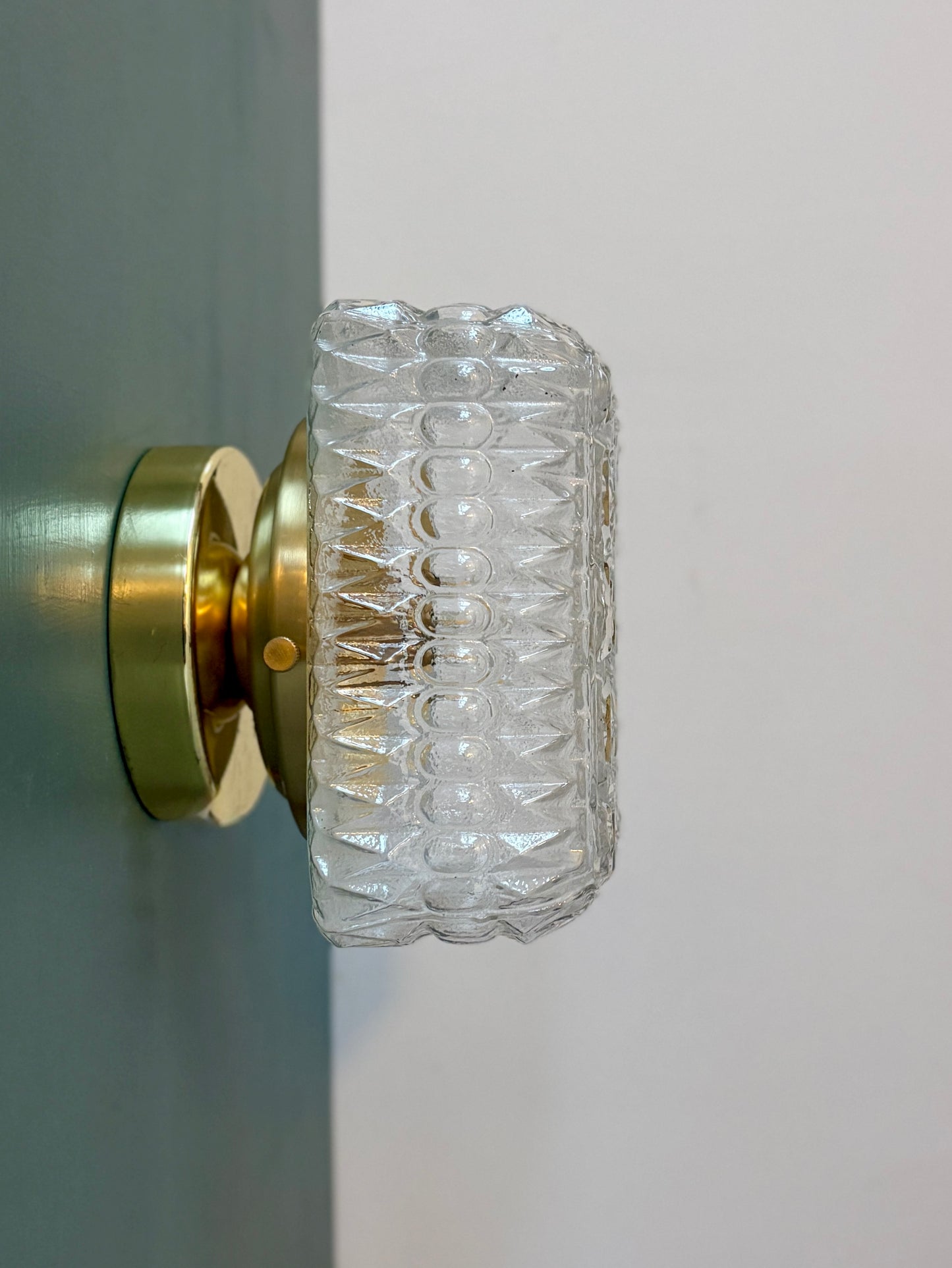 Applique ou plafonnier globe vintage carré en verre moulé