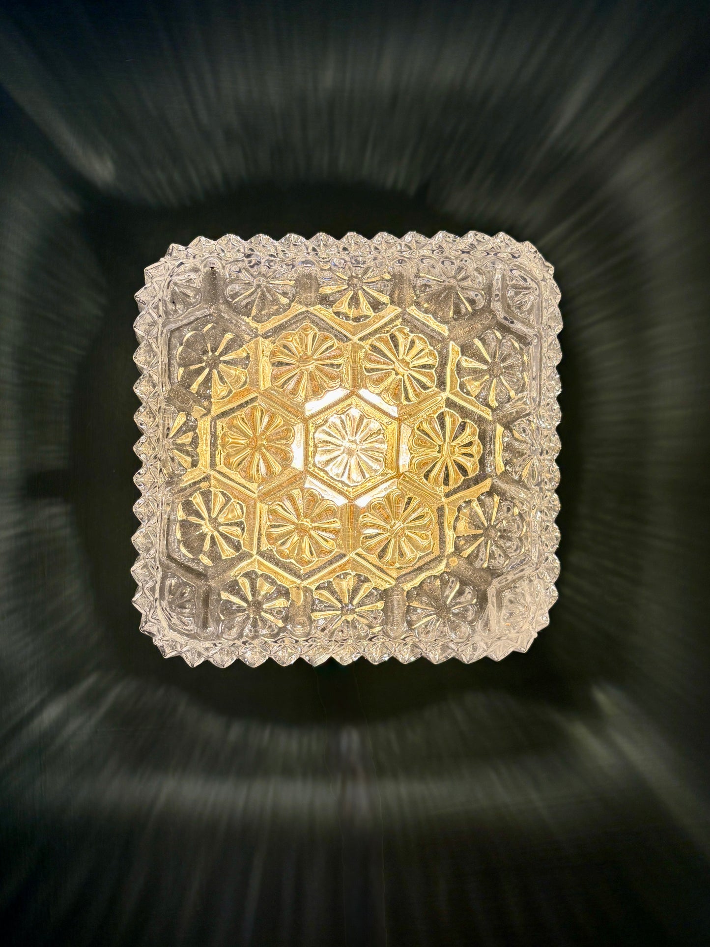 Applique ou plafonnier globe vintage carré en verre moulé