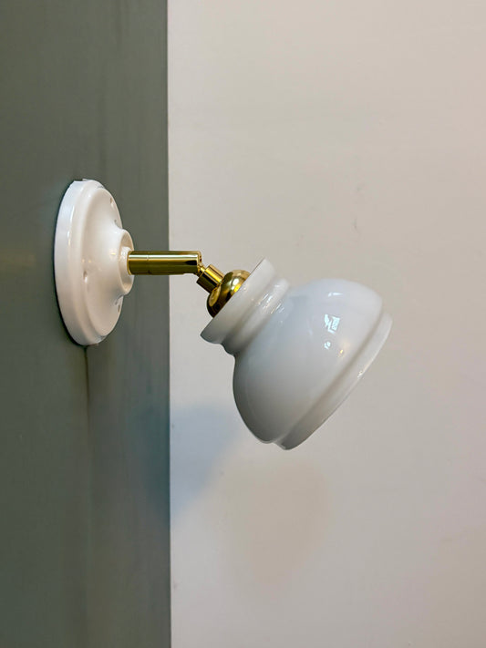 Applique abat-jour vintage en opaline blanche (ACB1)