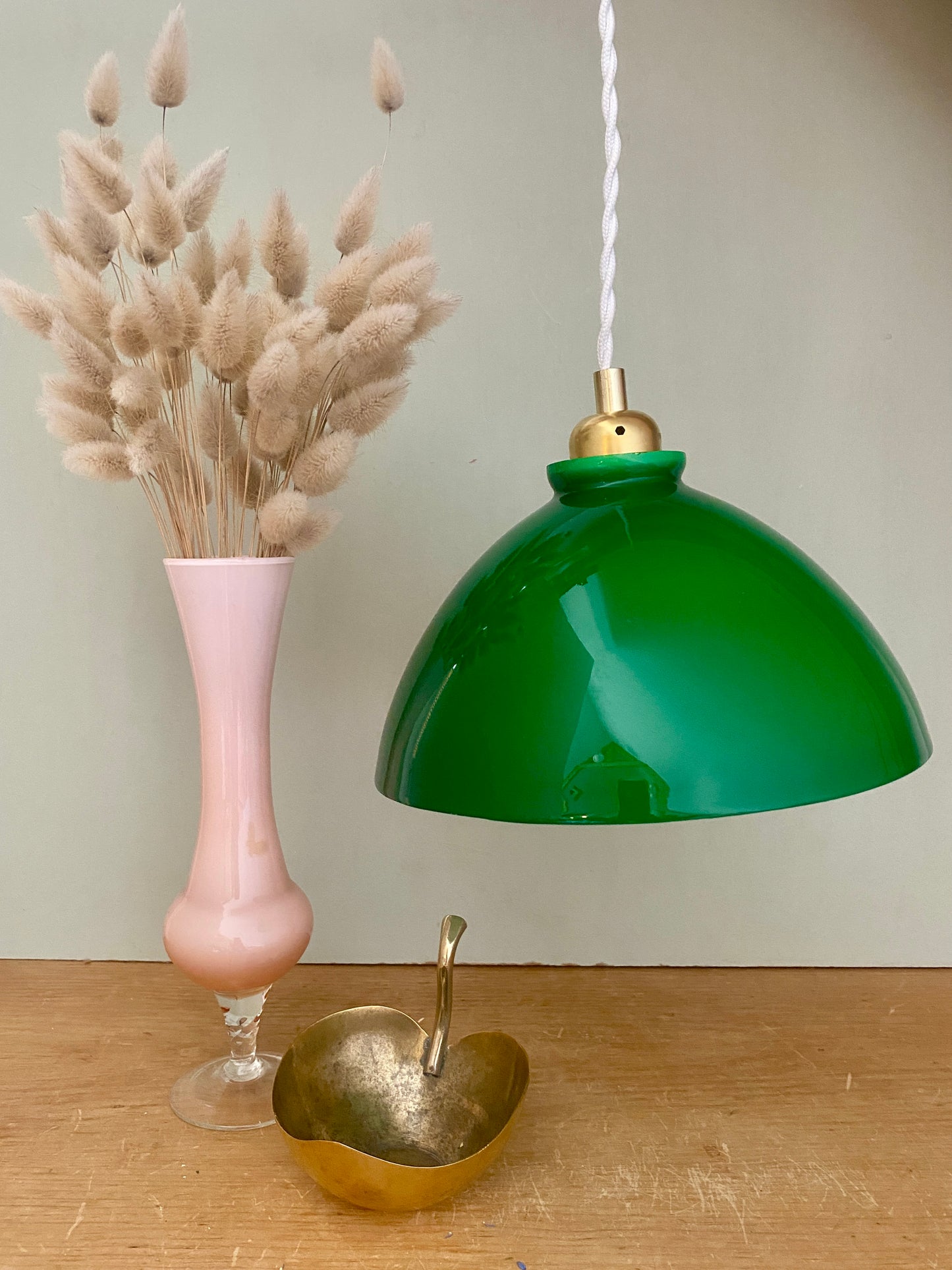 Suspension abat-jour vintage en opaline verte et blanche