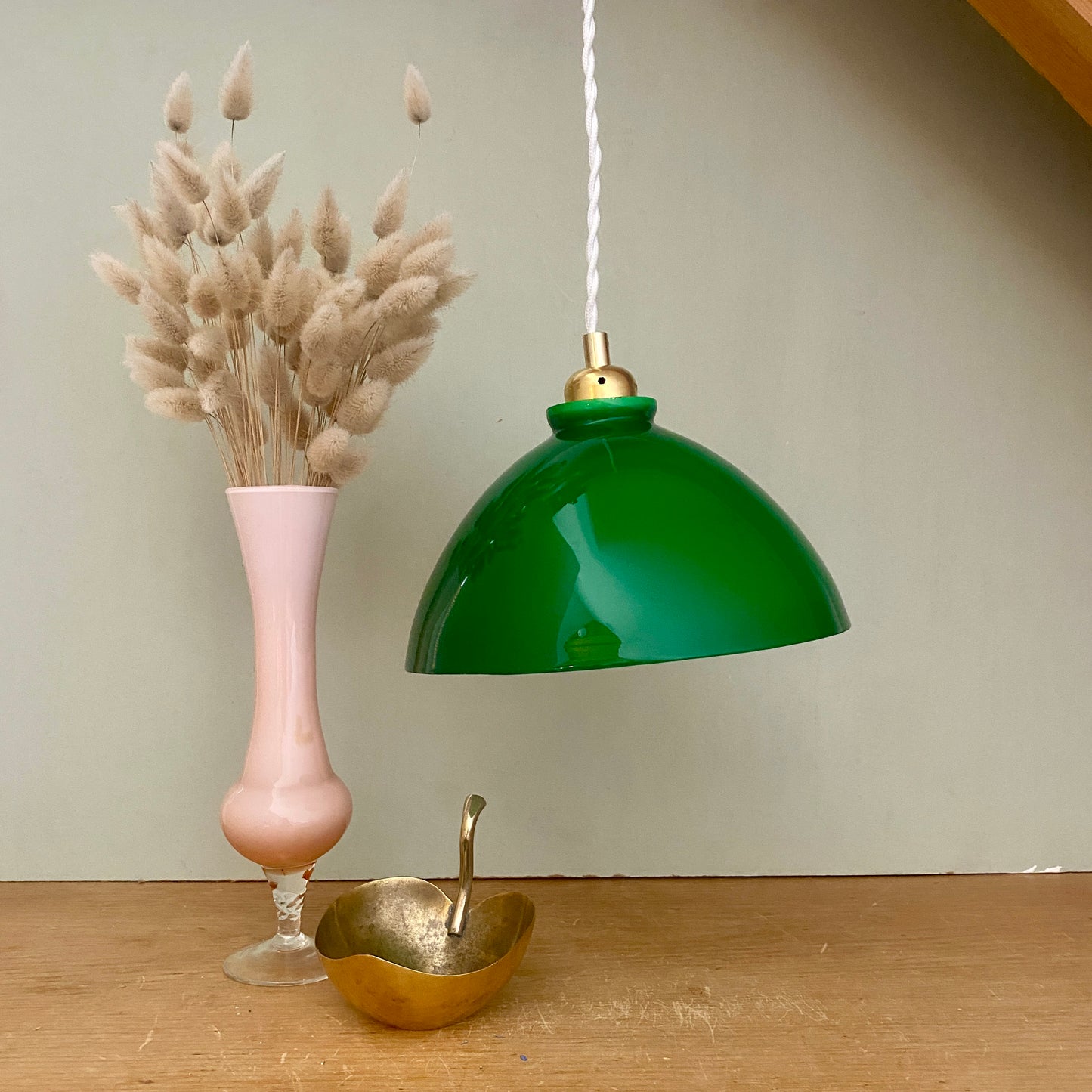 Suspension abat-jour vintage en opaline verte et blanche