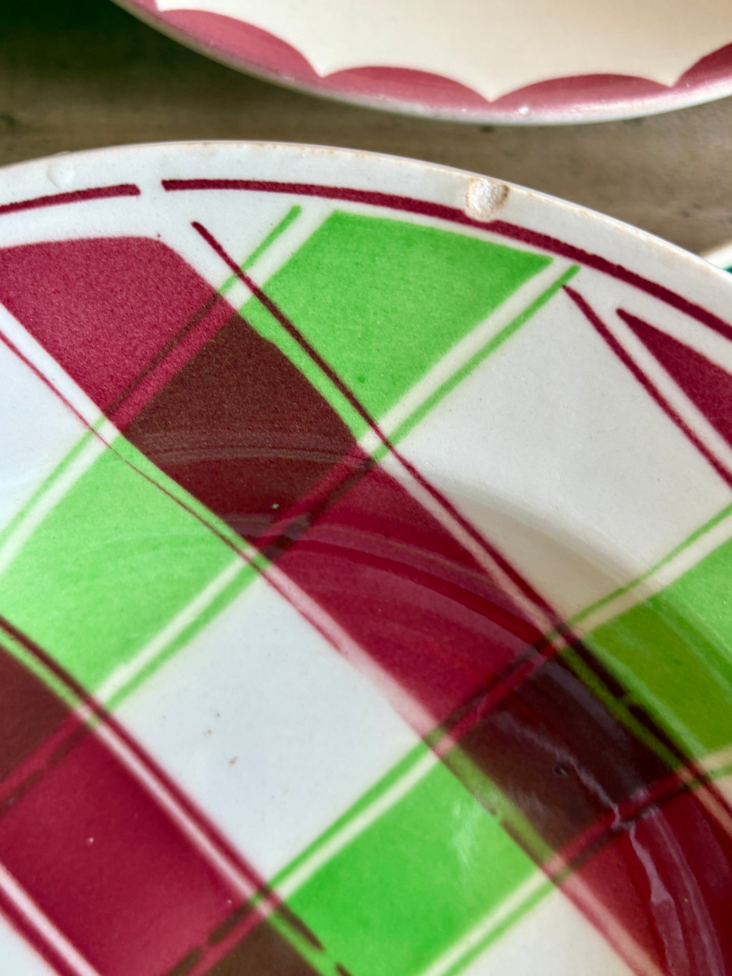Lot de 12 assiettes creuses anciennes dépareillées
