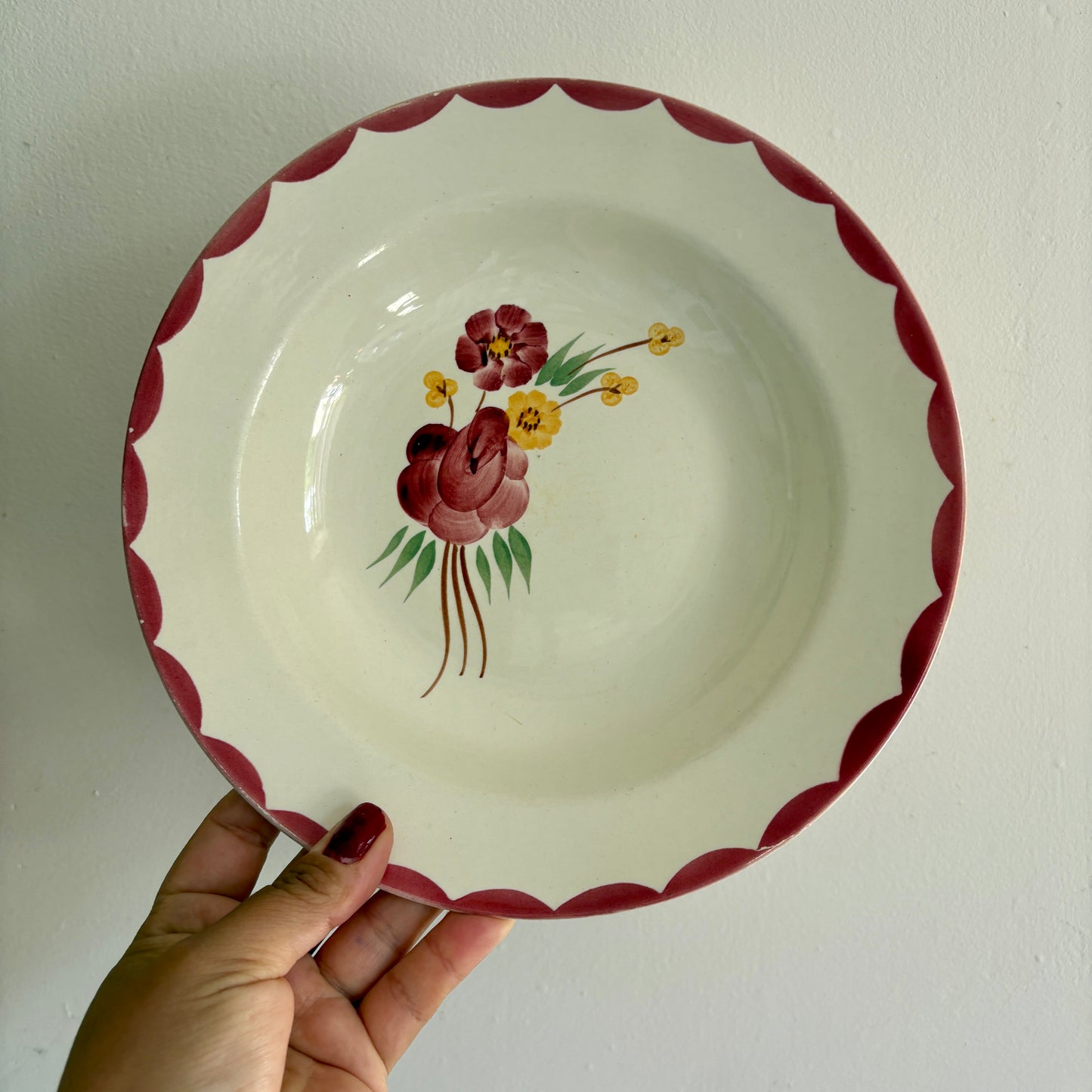 Lot de 12 assiettes creuses anciennes dépareillées