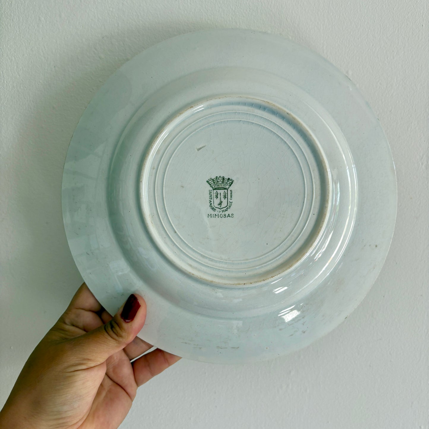 Lot de 6 assiettes vintage en terre de fer dépareillées