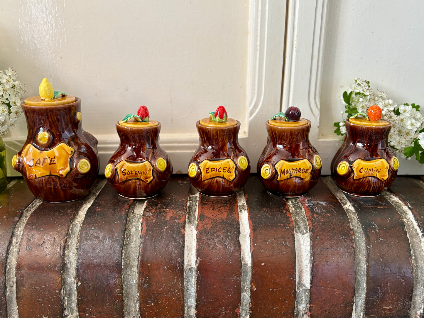Lot de 5 pots à épices vintage en barbotine Ferlay - Vallauris