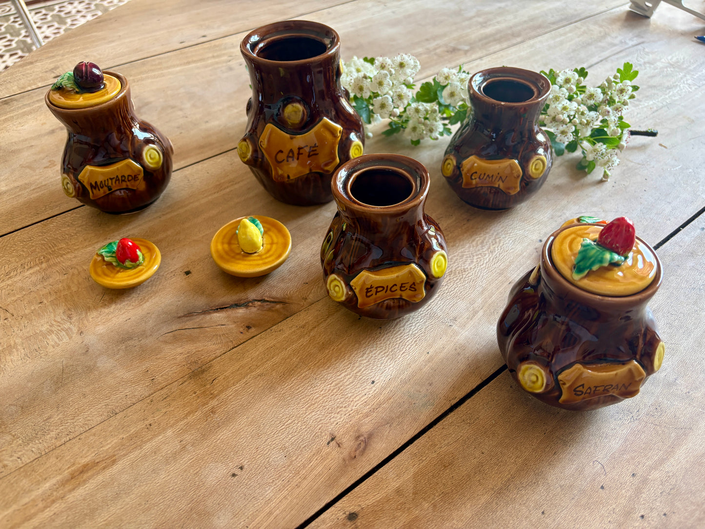 Lot de 5 pots à épices vintage en barbotine Ferlay - Vallauris