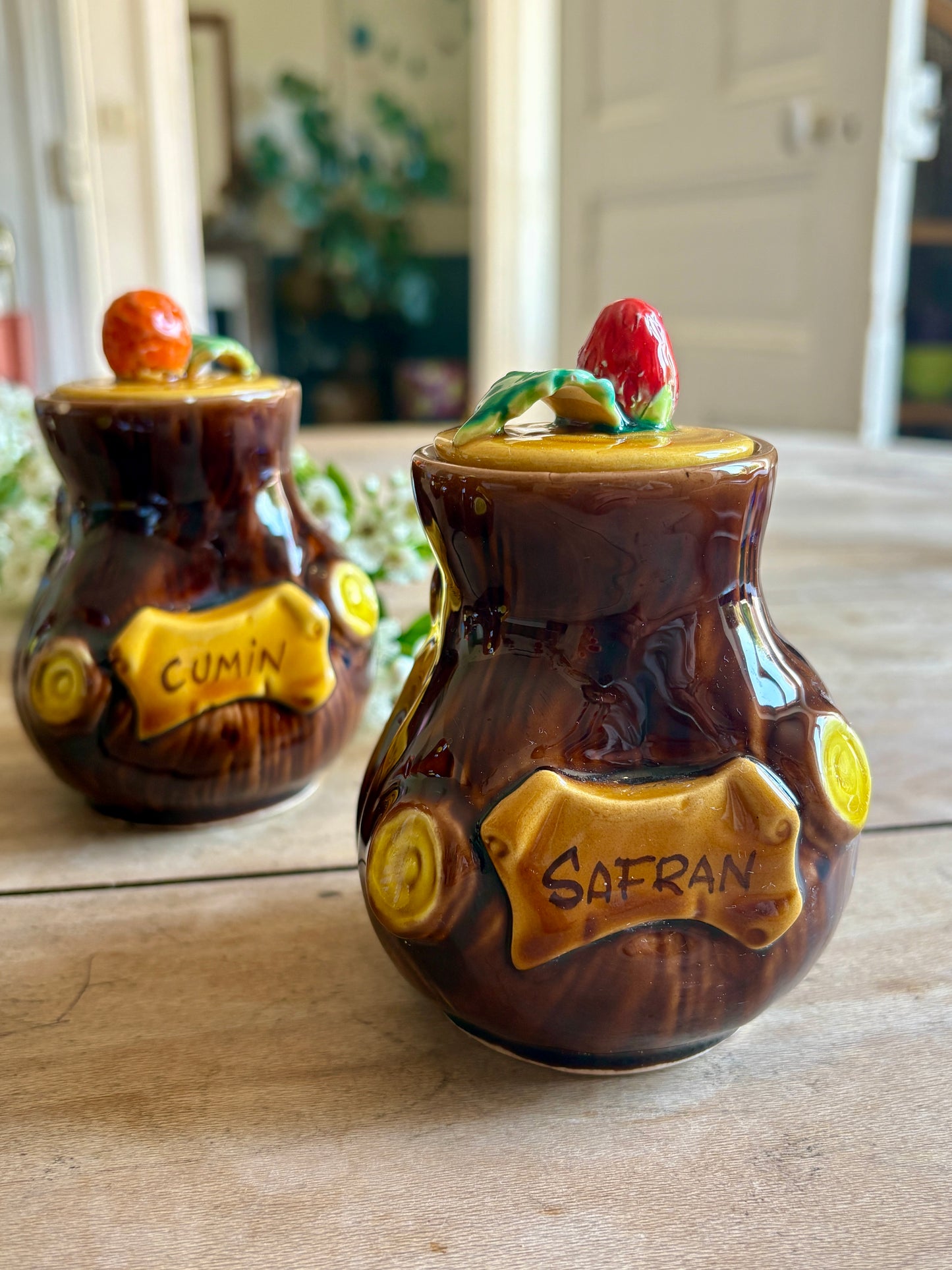 Lot de 5 pots à épices vintage en barbotine Ferlay - Vallauris