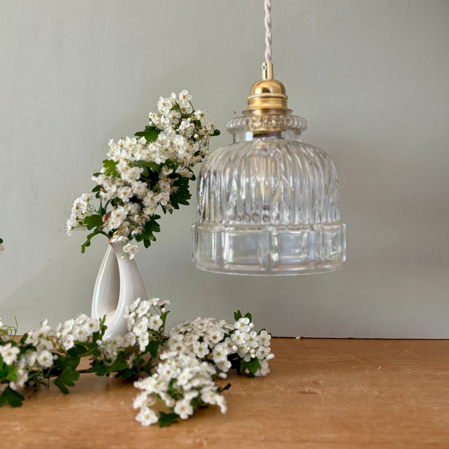 Suspension globe vintage en verre