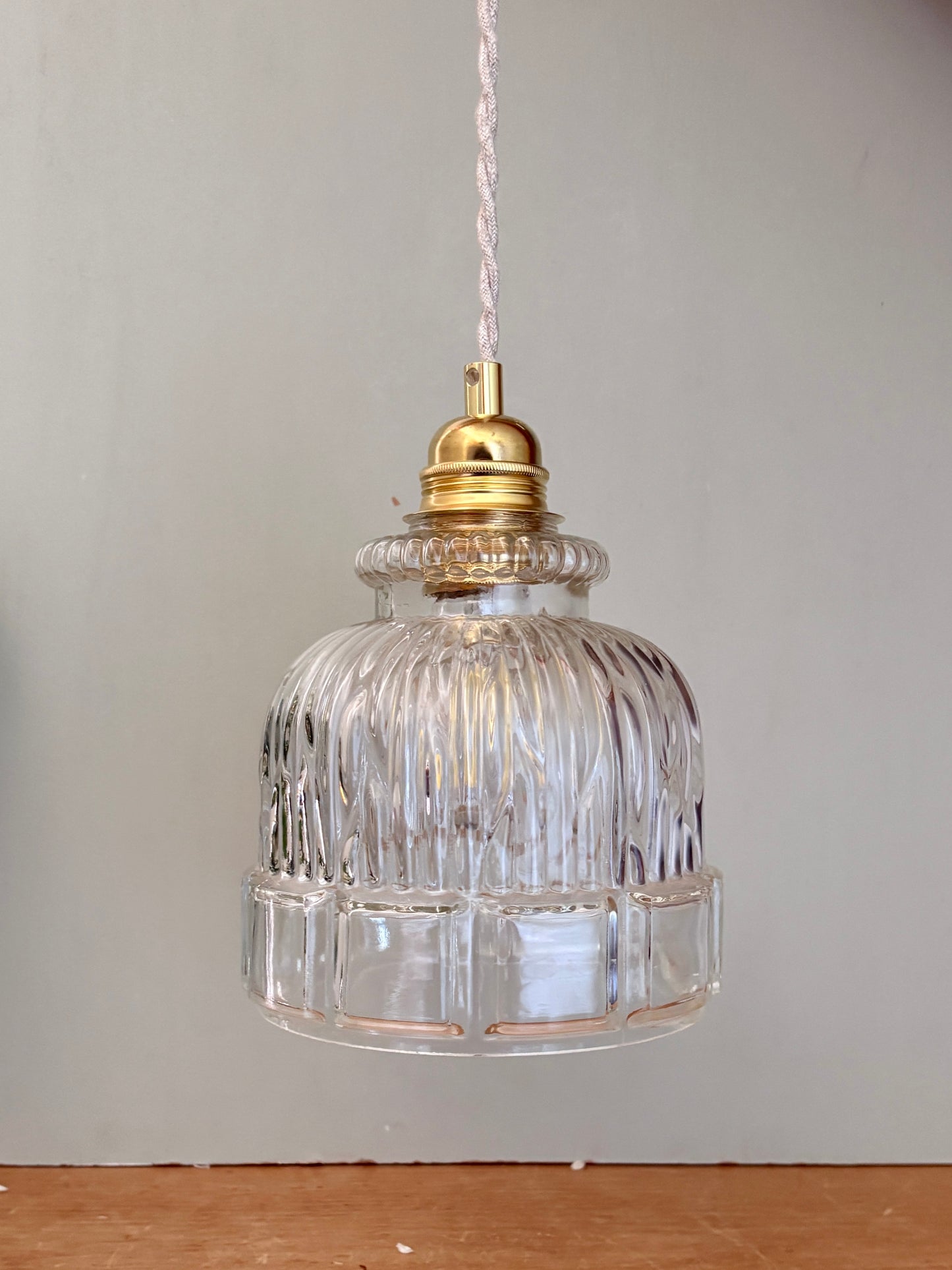 Suspension globe vintage en verre