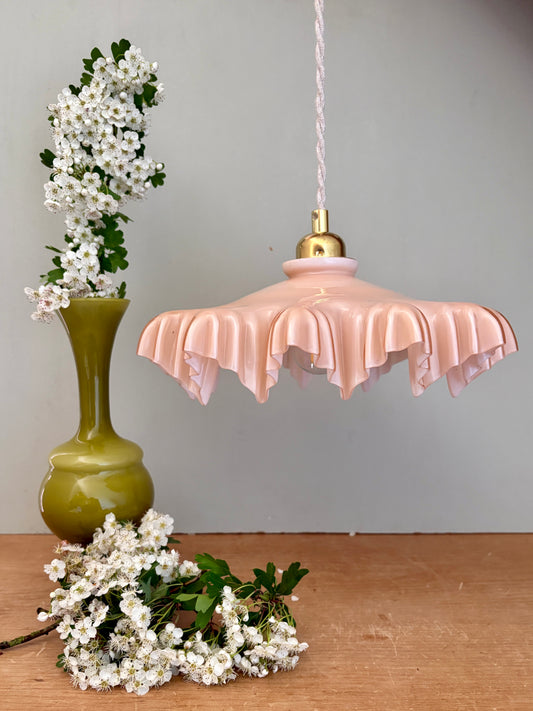 Suspension abat-jour vintage en opaline rose