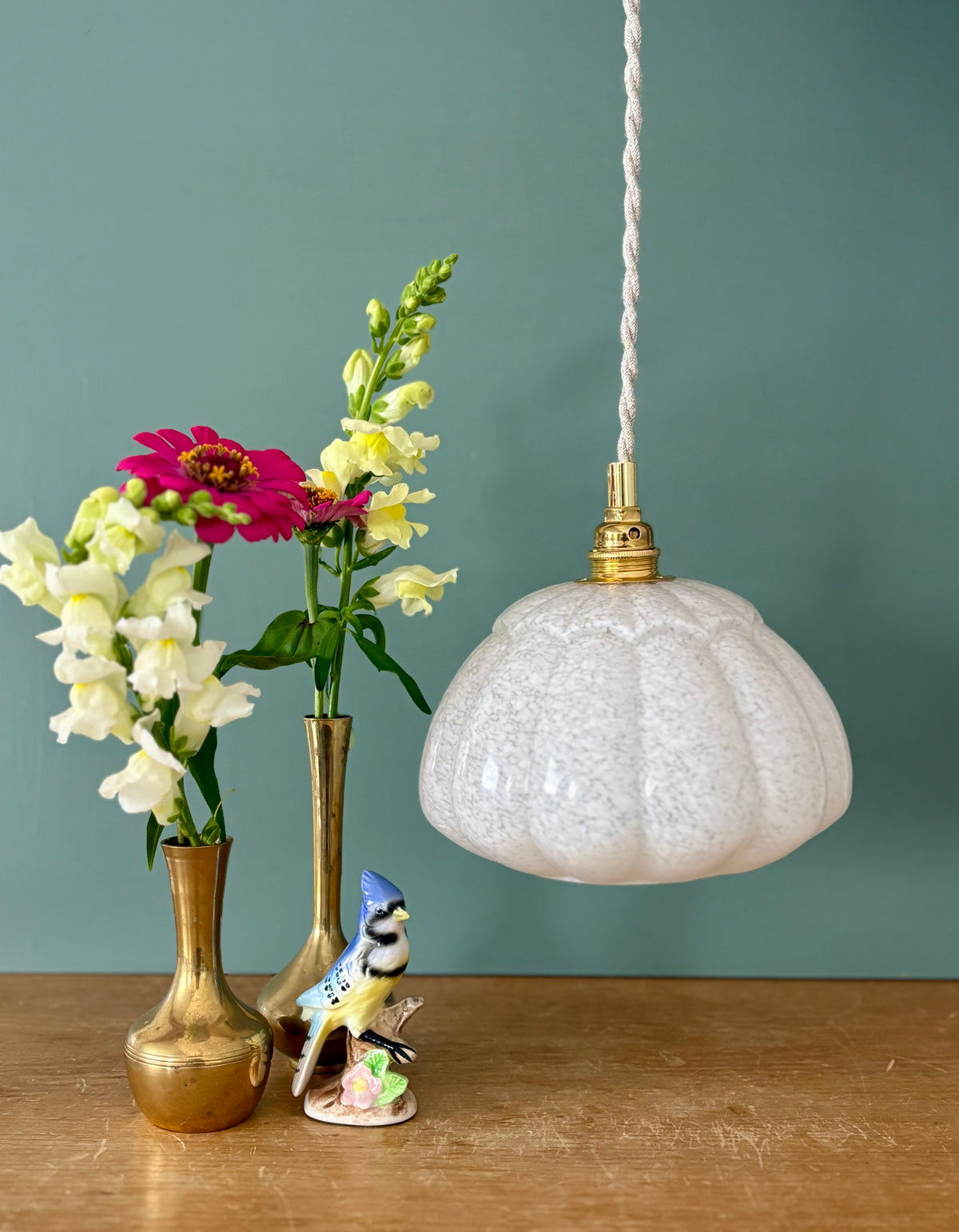 Suspension abat-jour vintage en verre de Clichy blanc