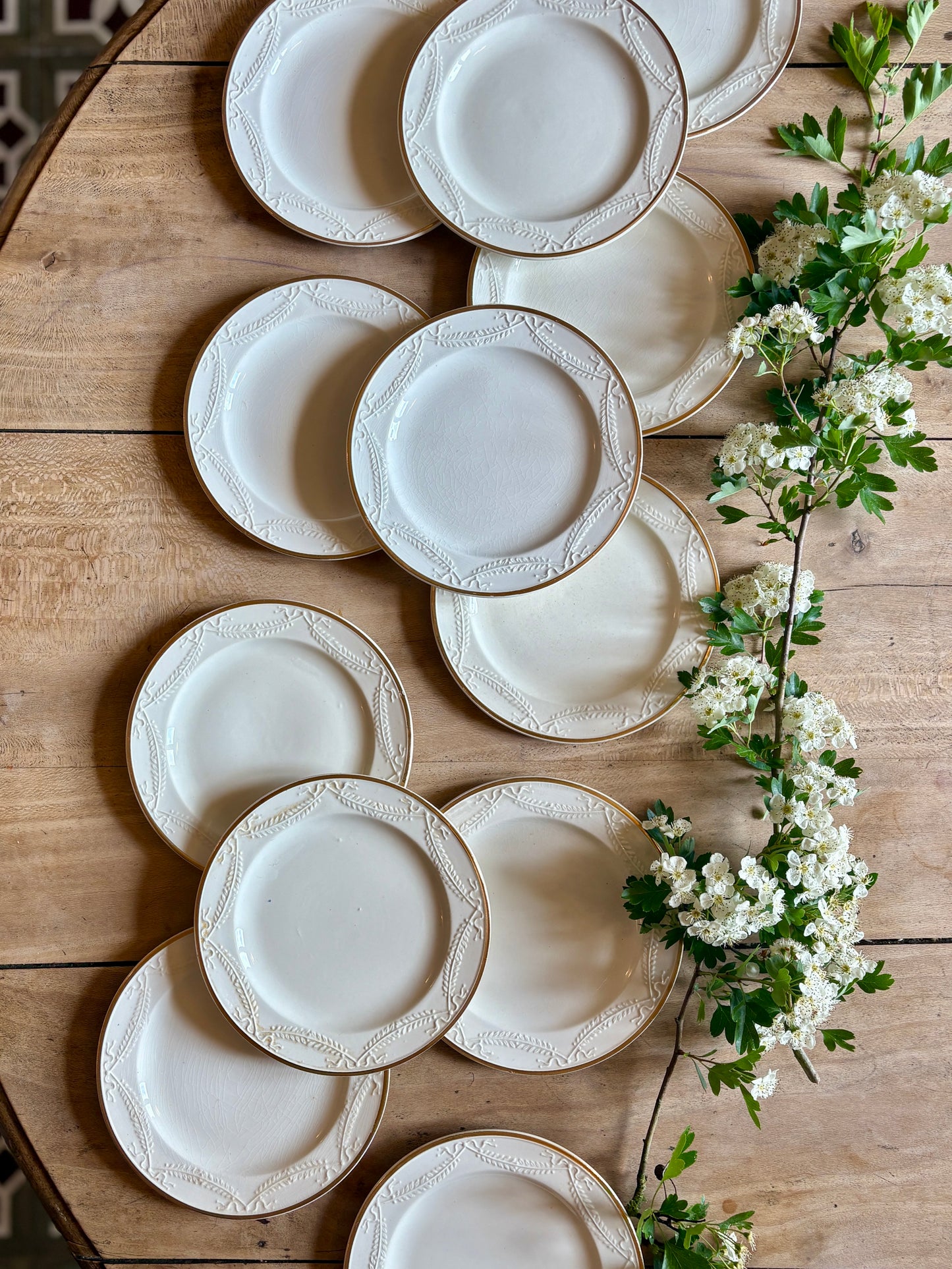 Lot de 12 assiettes à dessert anciennes modèle Rivoli de Badonvillier