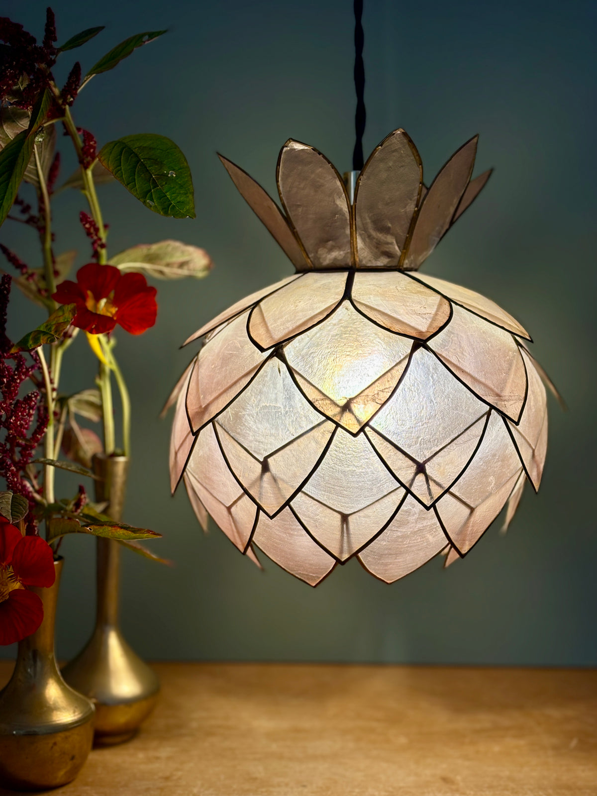 Suspension abat-jour vintage en nacre rose