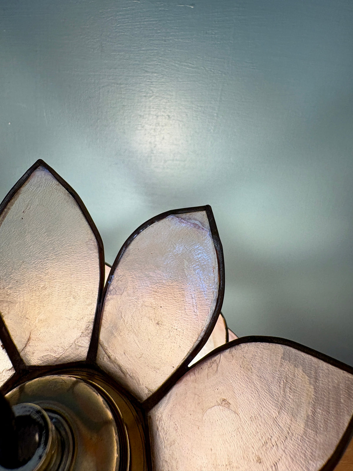 Suspension abat-jour vintage en nacre rose