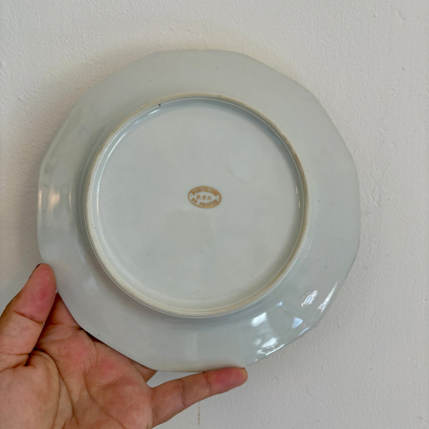 Lot de 12 assiettes à dessert vintage en porcelaine avec détails dorés