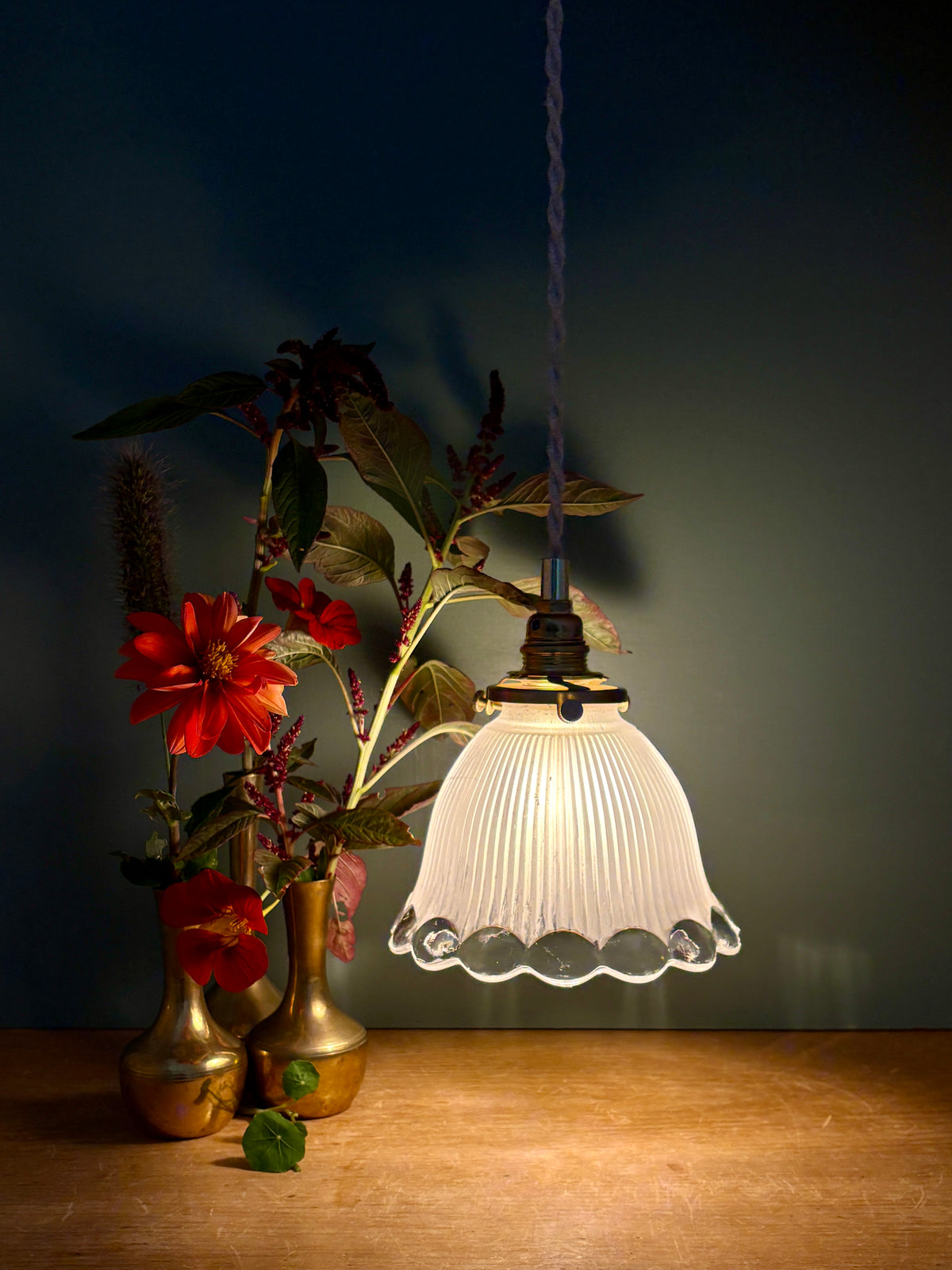 Suspension tulipe vintage en verre dépoli (TFB1)