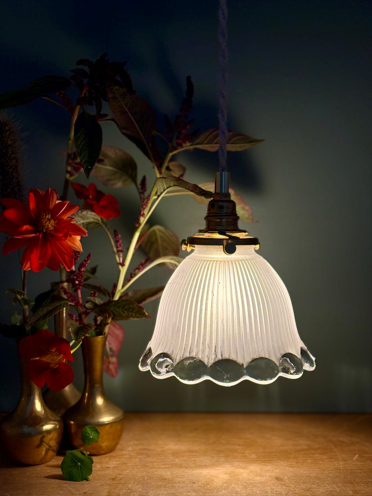 Suspension tulipe vintage en verre dépoli (TFB1)