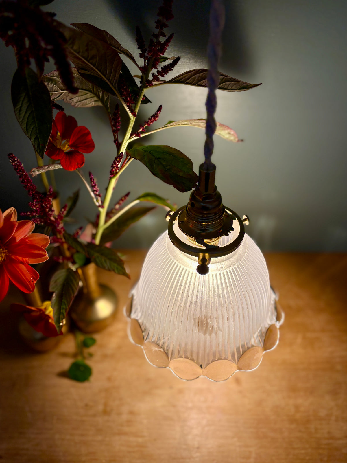 Suspension tulipe vintage en verre dépoli (TFB1)