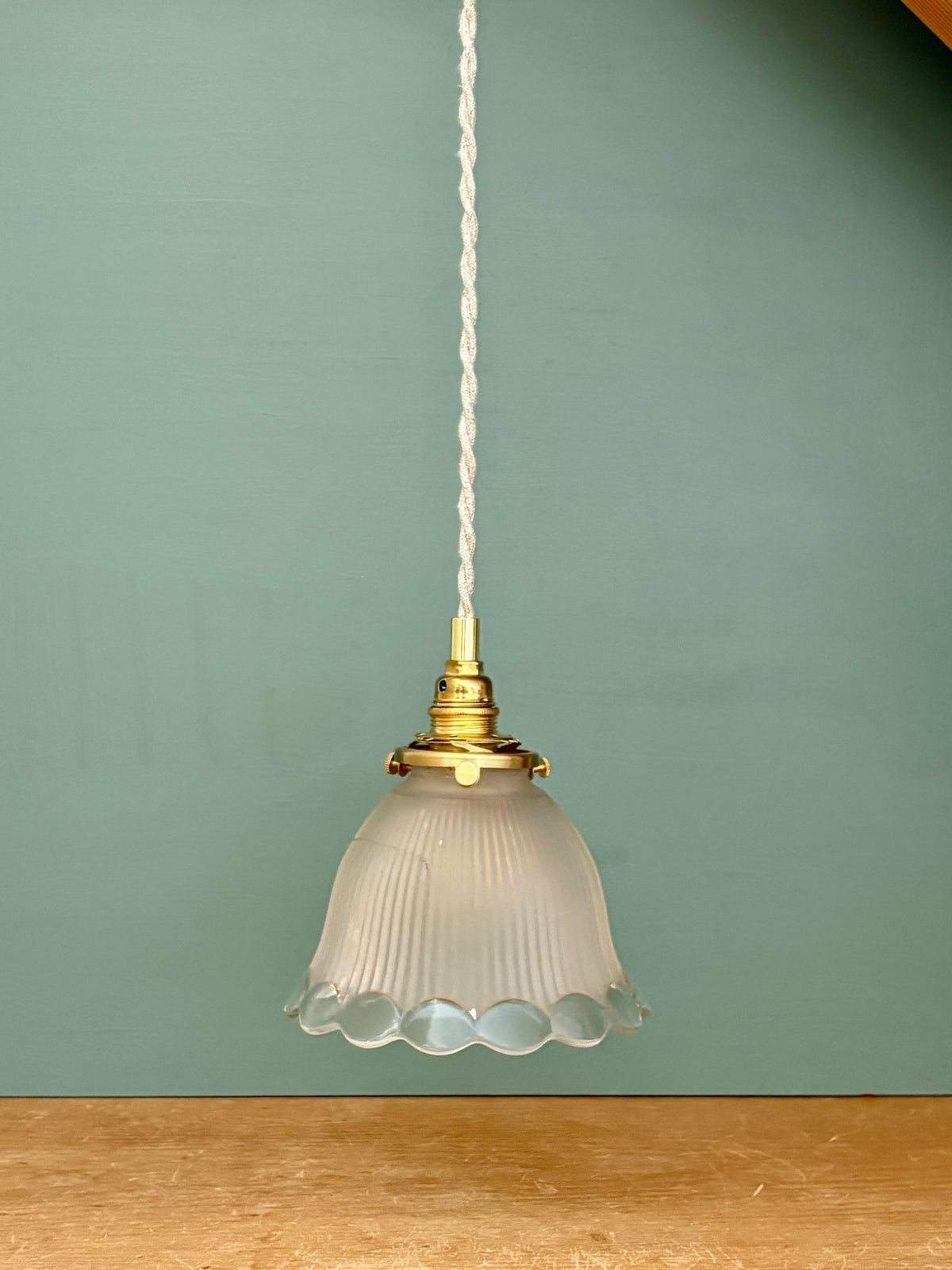 Suspension tulipe vintage en verre dépoli (TFB1)