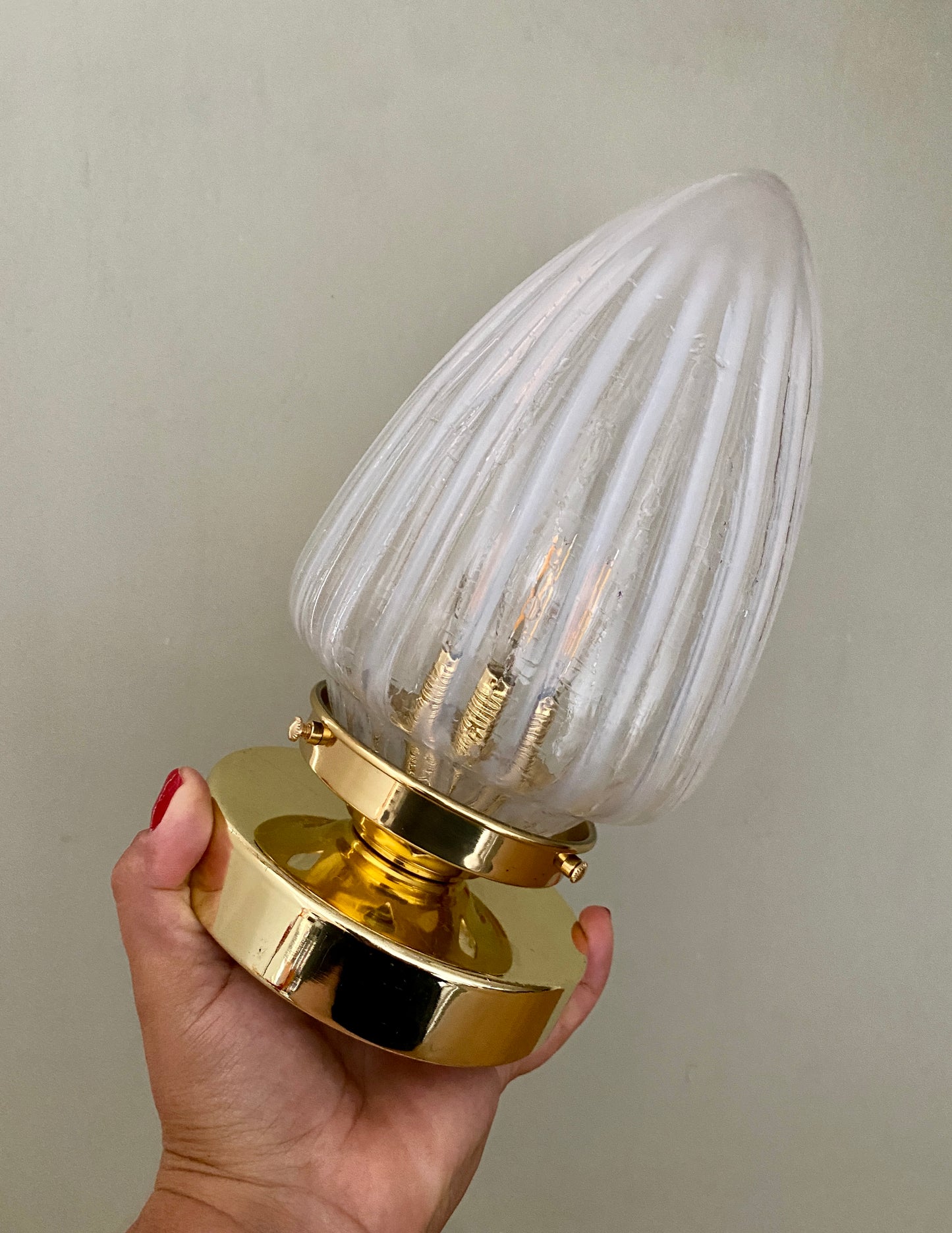 Lampe à poser globe vintage art déco en verre laiteux