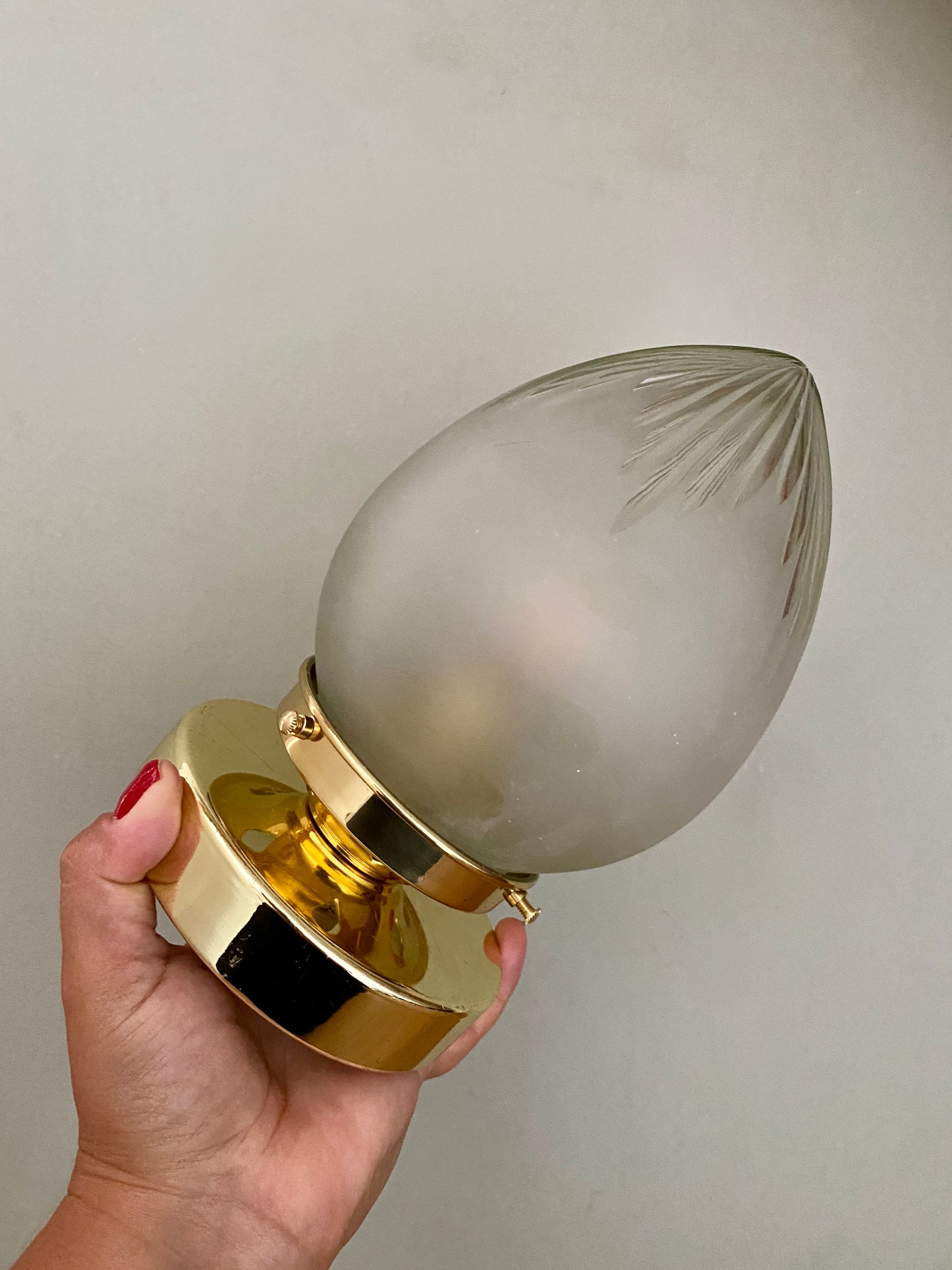 Lampe à poser globe vintage art déco en verre dépoli