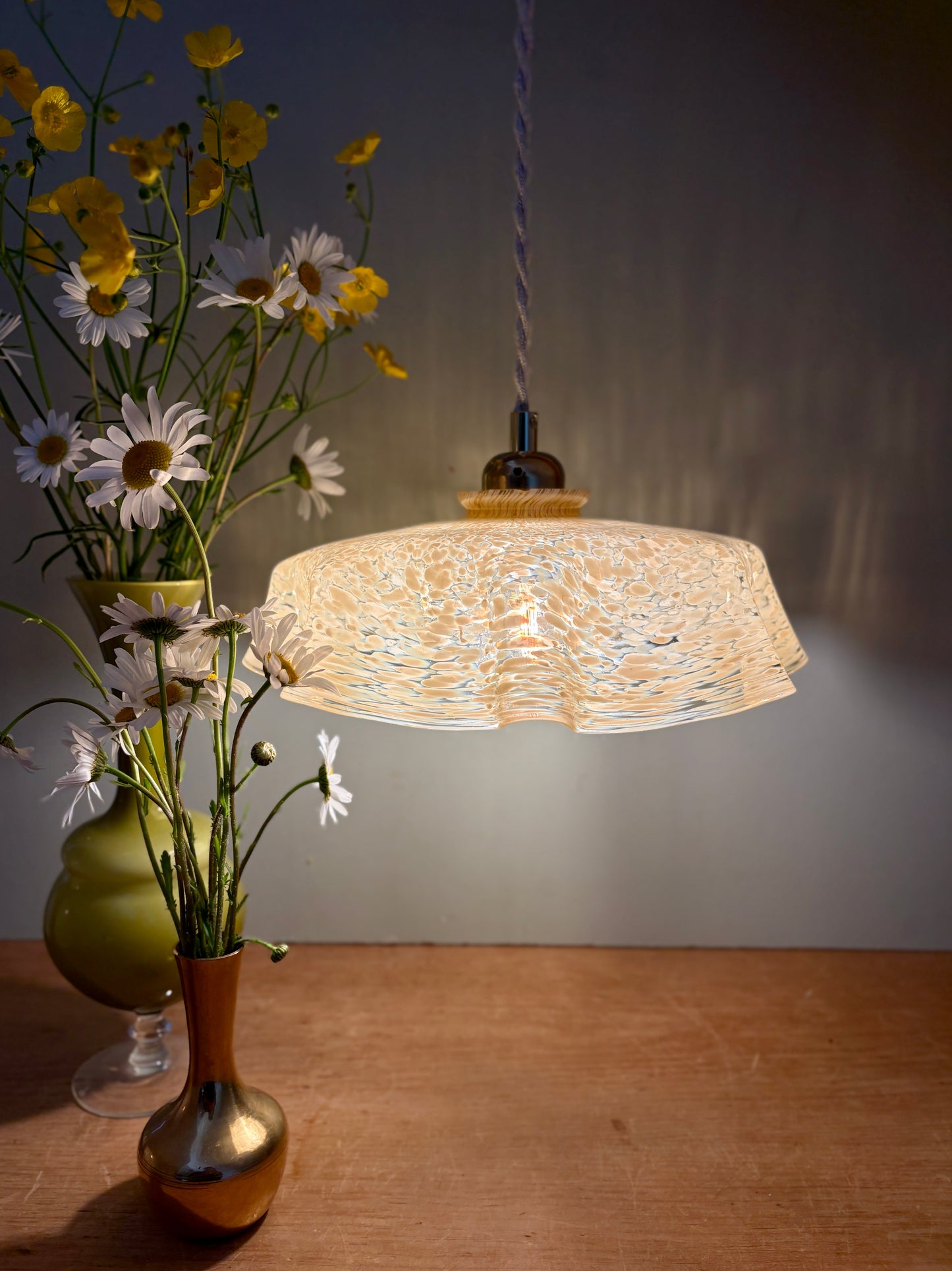 Suspension abat-jour vintage en verre de Clichy jaune