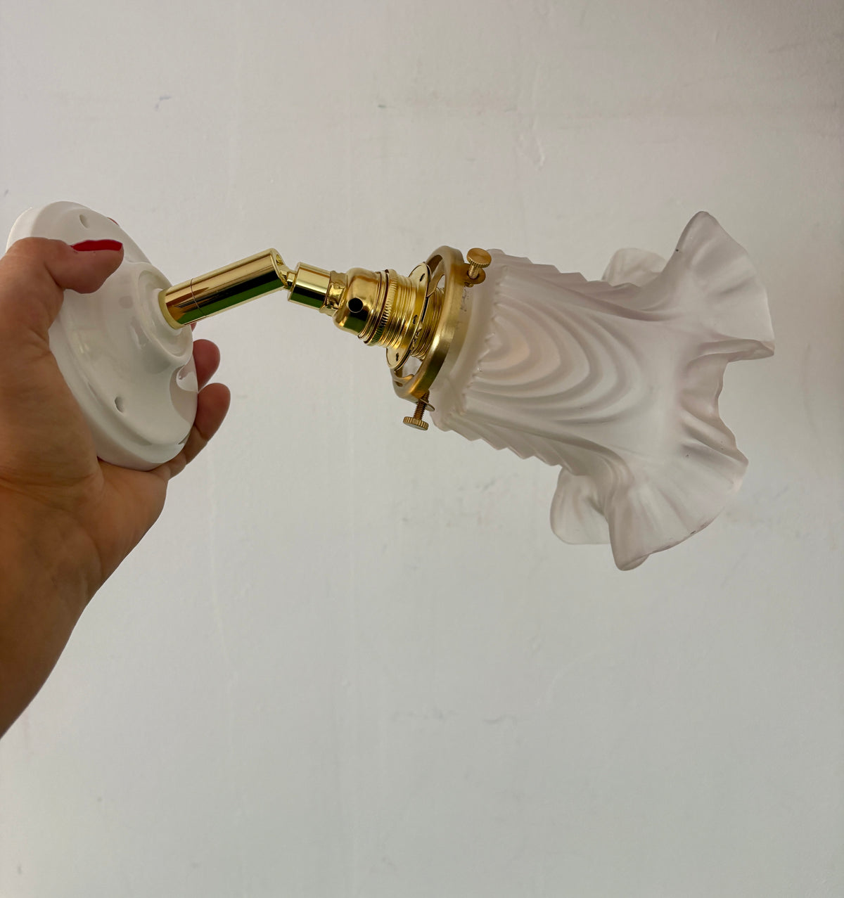 Applique tulipe vintage en verre dépoli (APJ1)