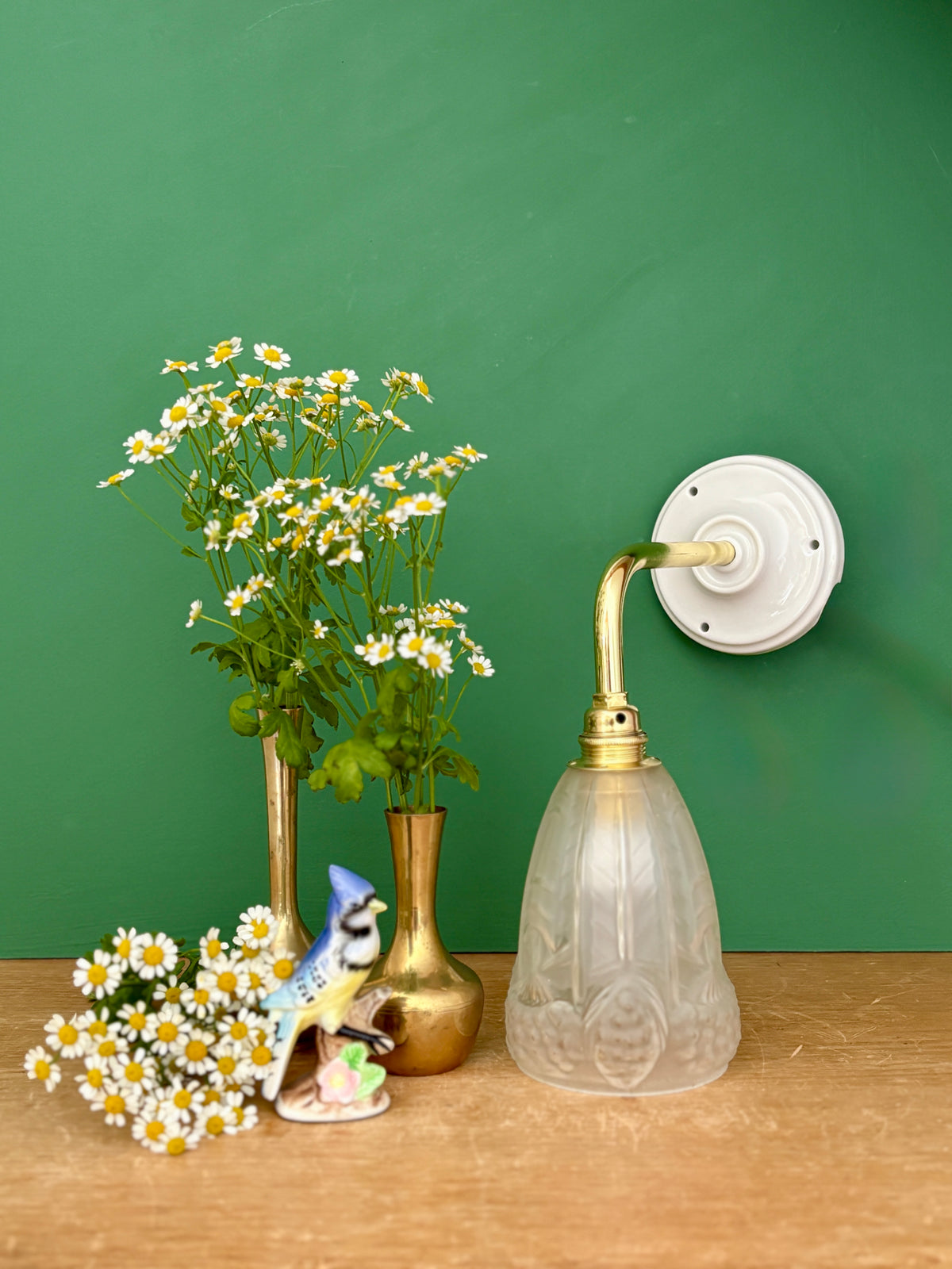 Applique coudée  tulipe vintage art déco en verre dépoli