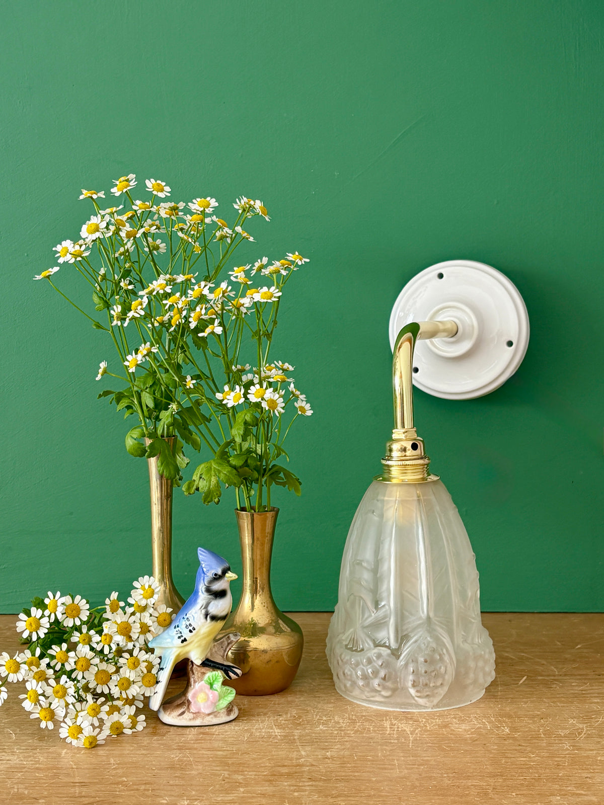 Applique coudée  tulipe vintage art déco en verre dépoli