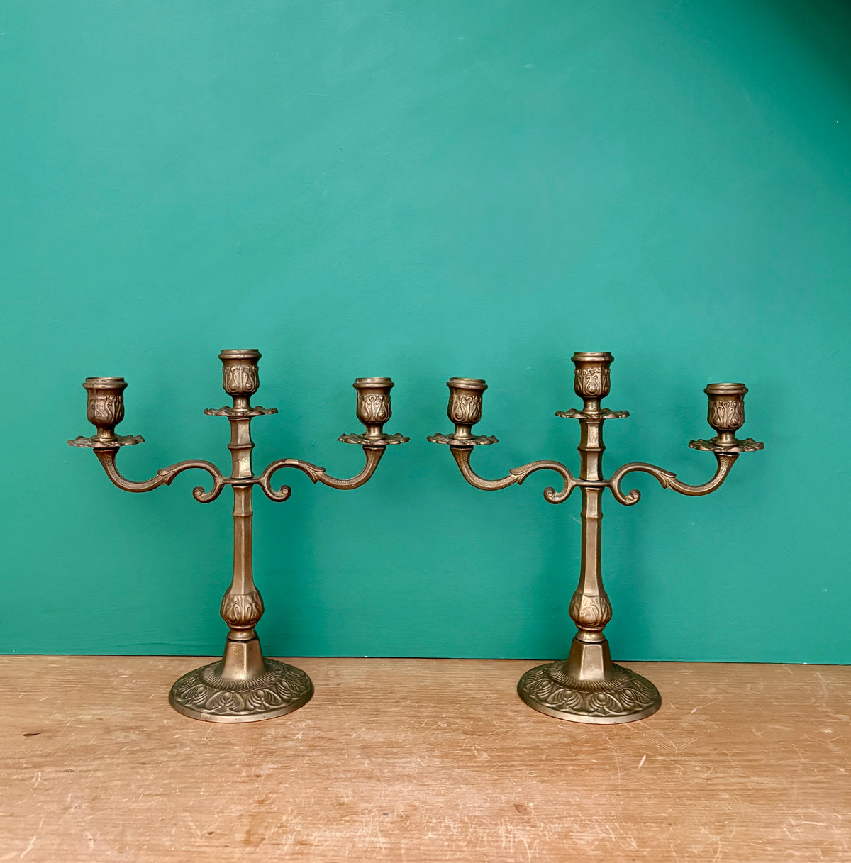 Paire de chandeliers vintage