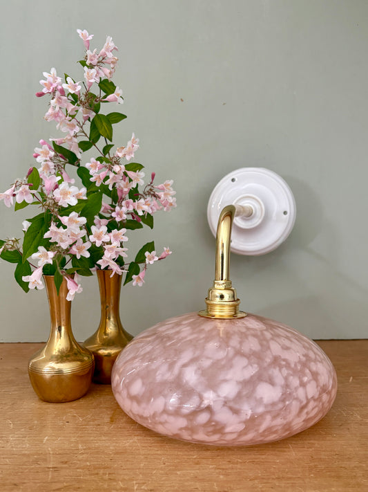 Applique abat-jour ancien en verre de Clichy rose