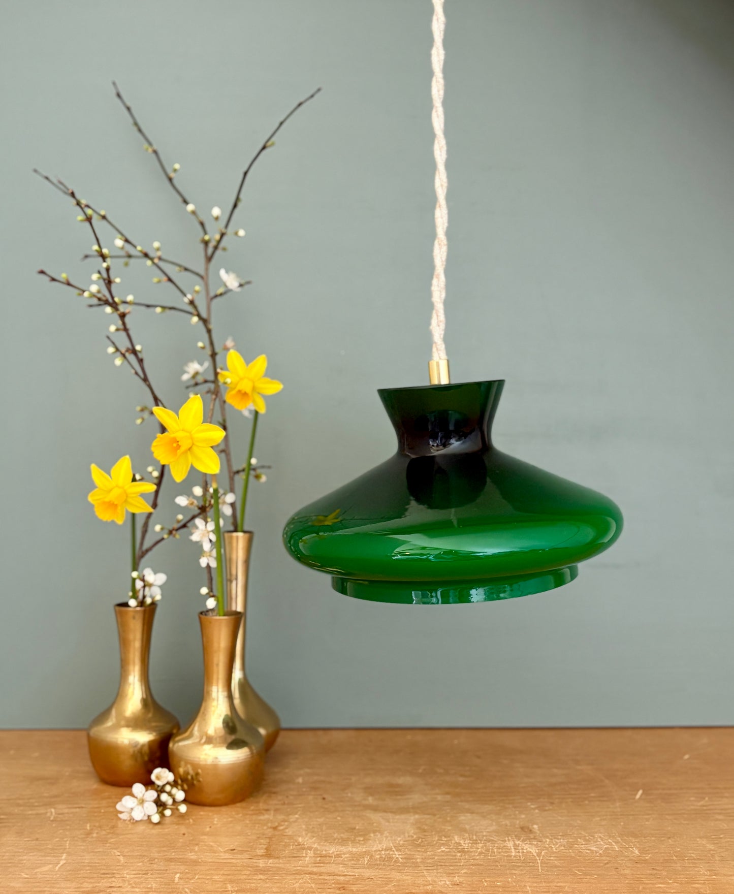 Suspension abat-jour vintage en opaline verte et blanche