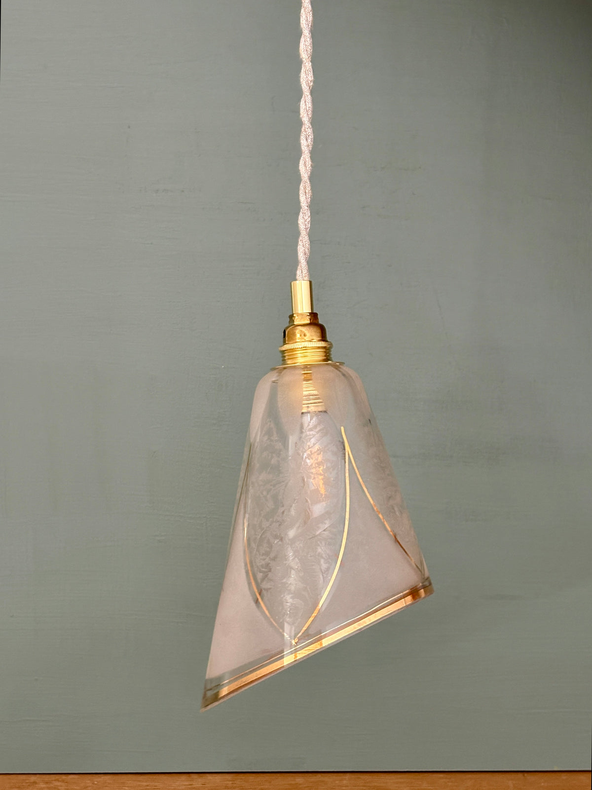 Suspension tulipe vintage art déco en verre transparent, blanc et doré