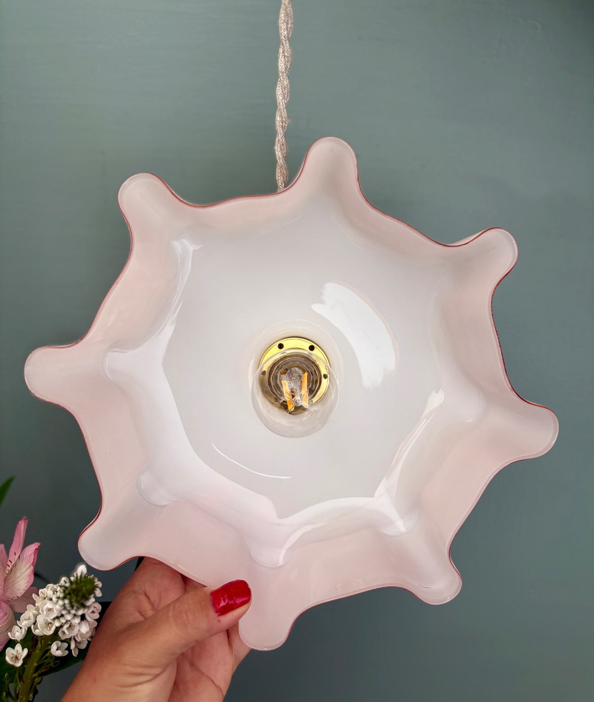 Suspension abat-jour vintage en opaline rose