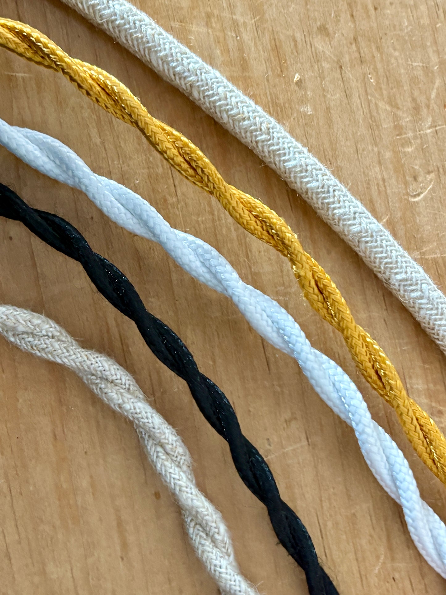 Suspension abat-jour vintage en verre moulé - collection vaisselle -