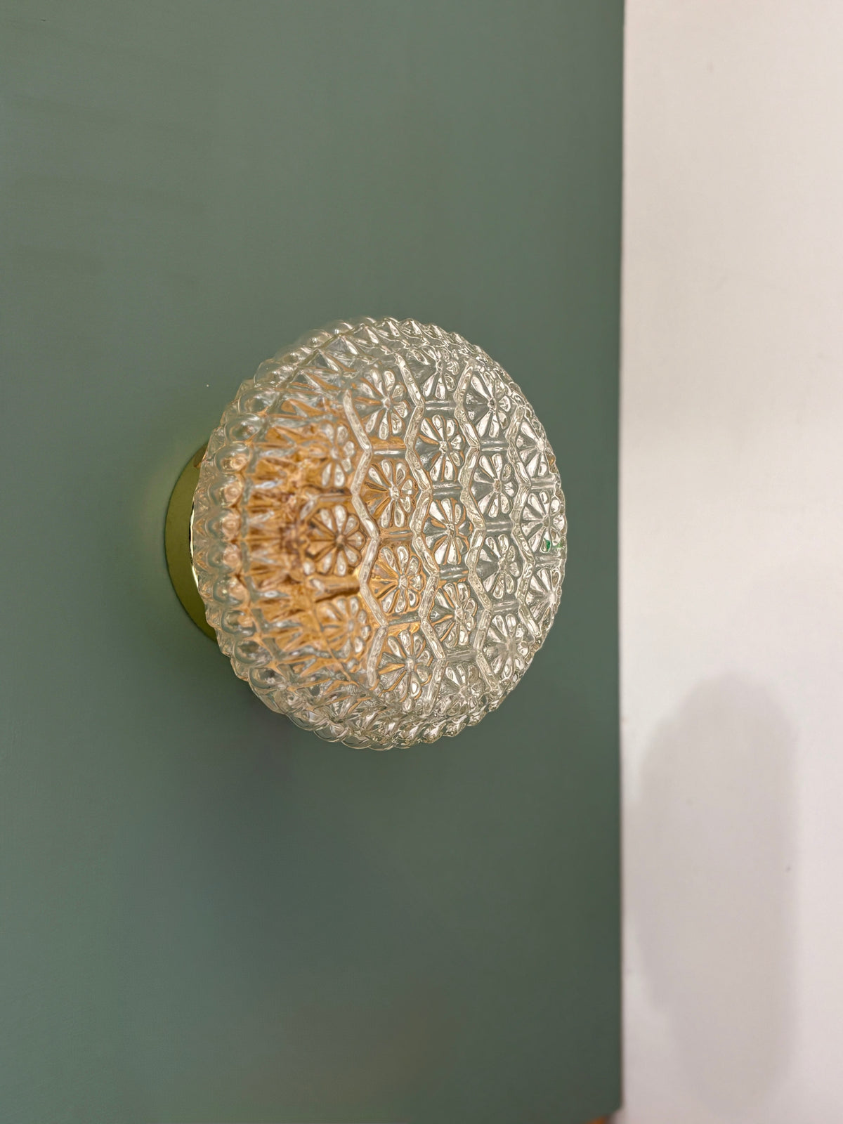 Applique ou plafonnier globe vintage en verre moulé (PLAFF1)