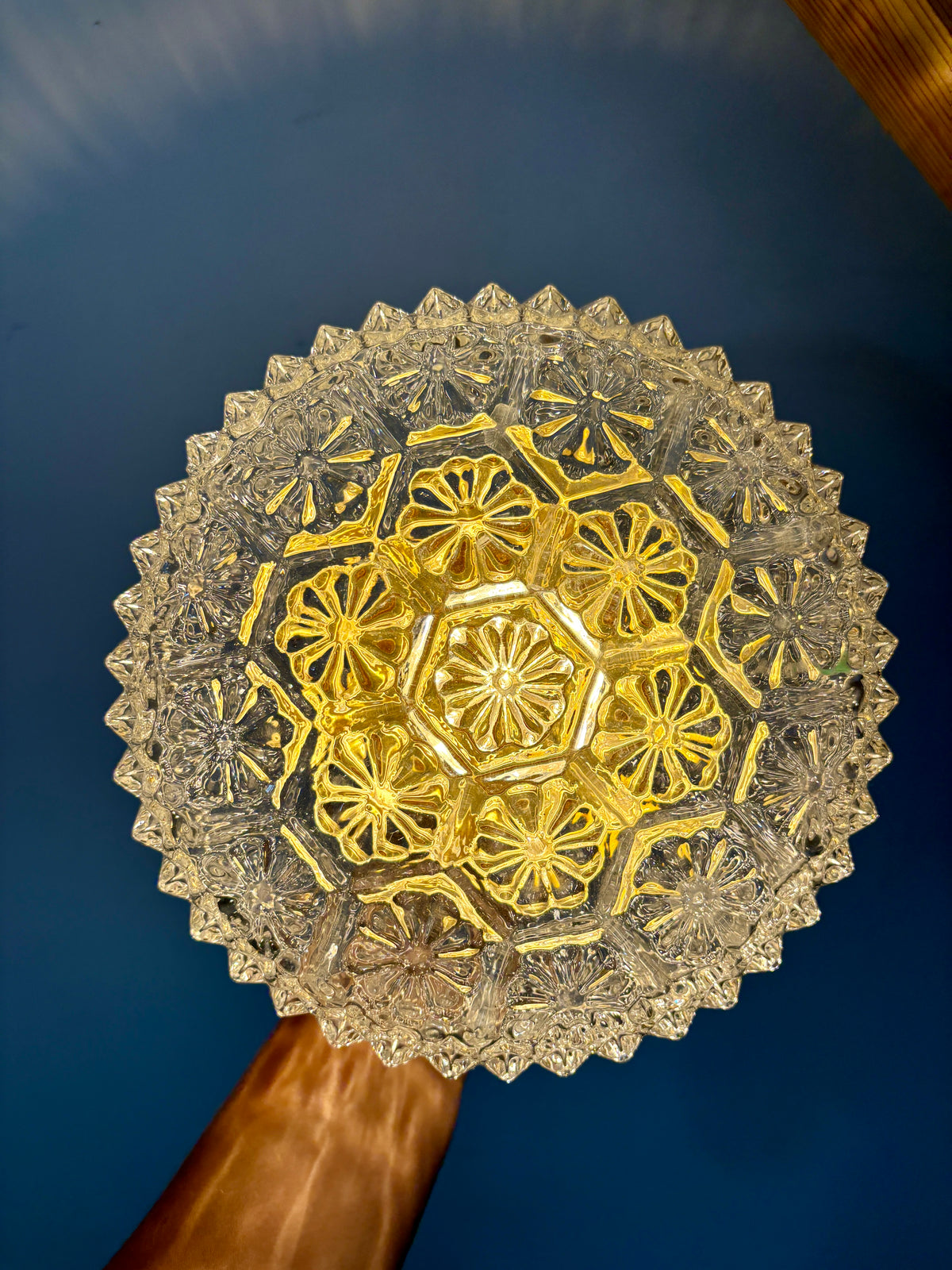 Applique ou plafonnier globe vintage en verre moulé (PLAFF1)
