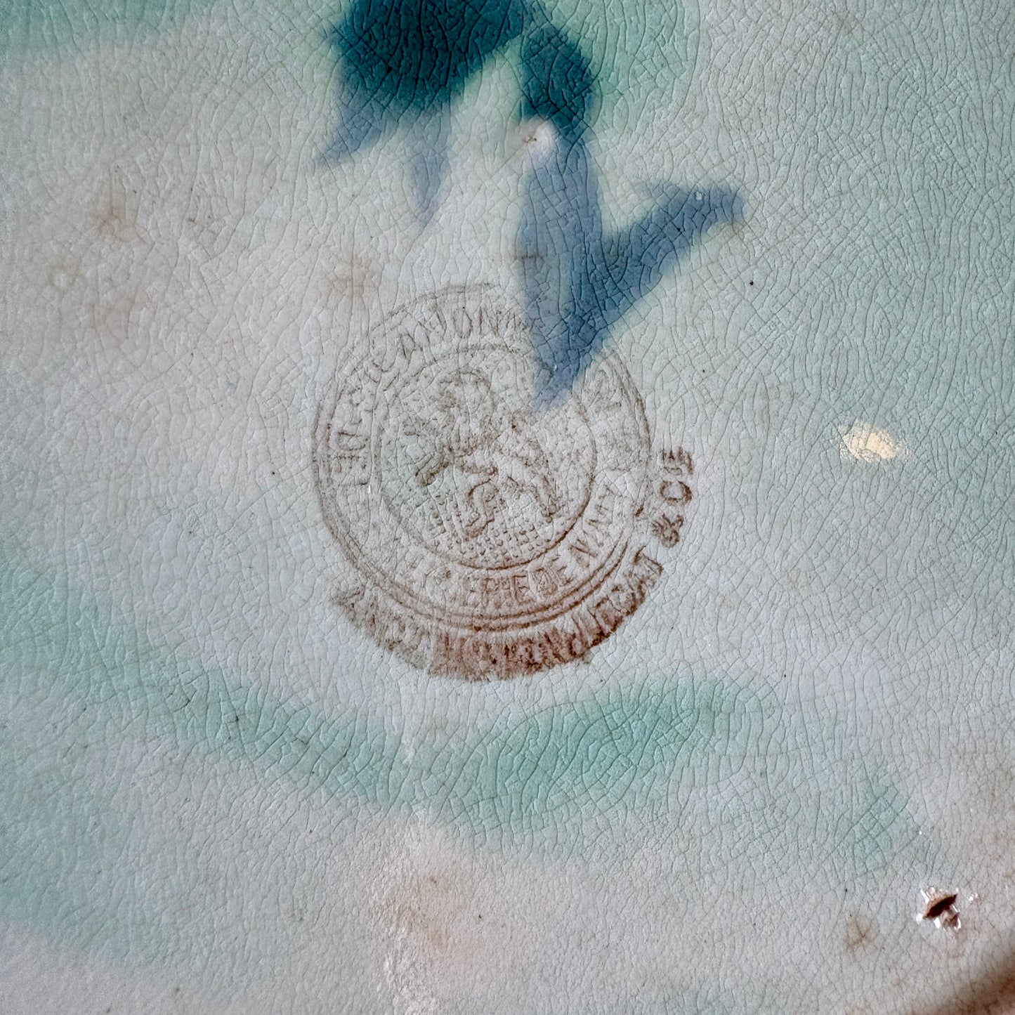 Lot de 3 assiettes anciennes en barbotine décors d'oiseaux