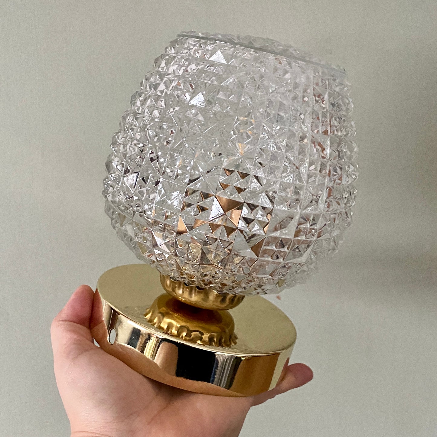 Applique ou plafonnier globe vitnage en verre pointe de diamant
