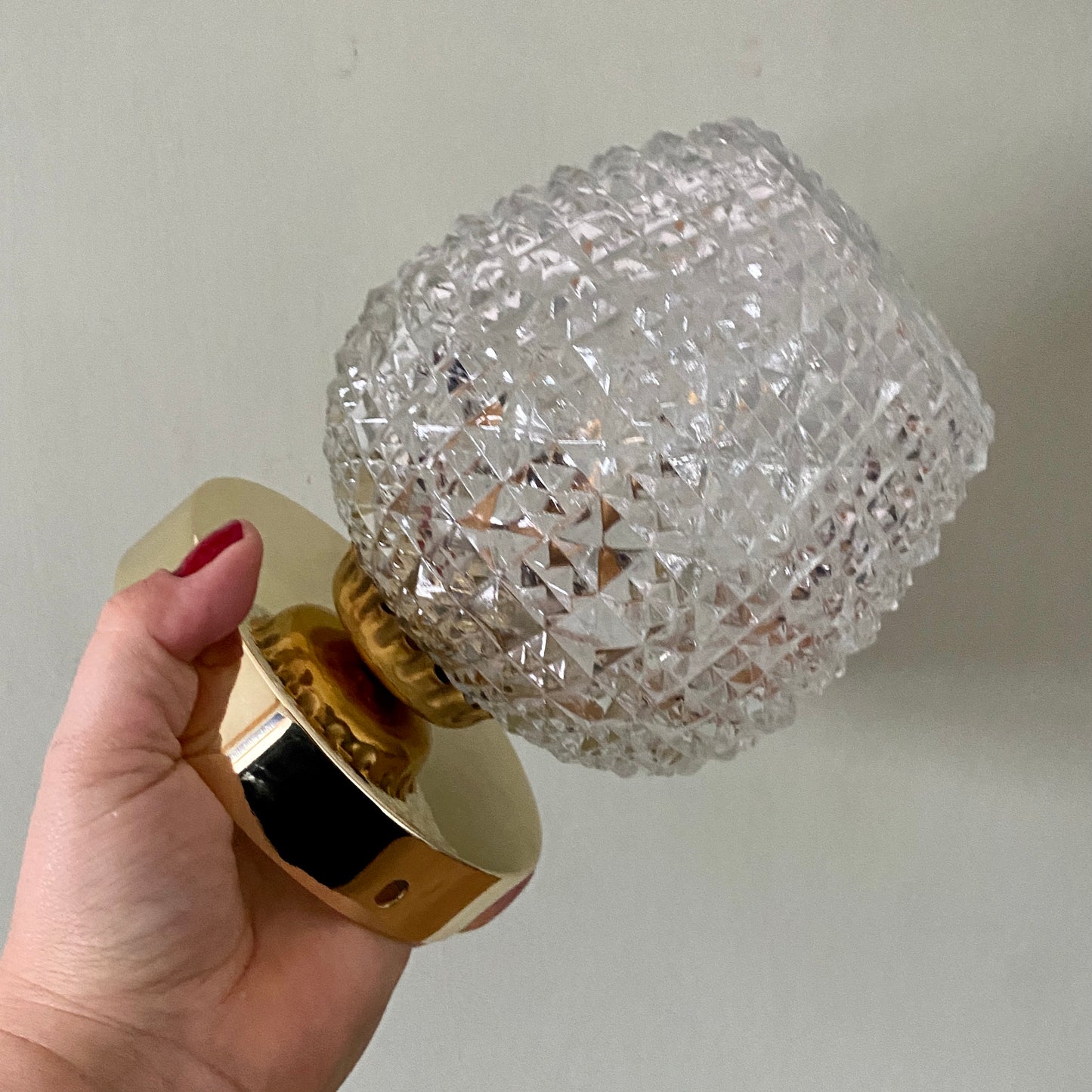 Applique ou plafonnier globe vitnage en verre pointe de diamant