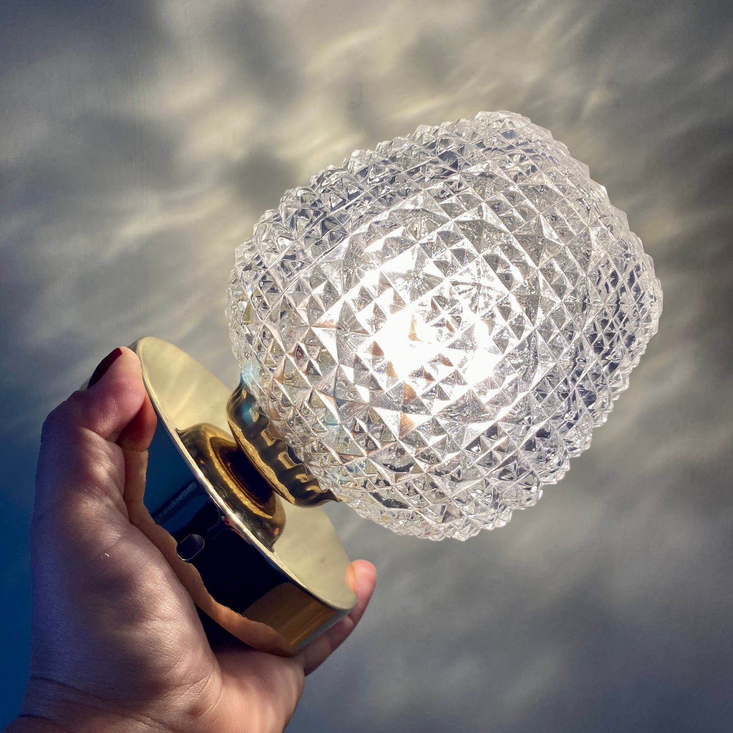 Applique ou plafonnier globe vitnage en verre pointe de diamant