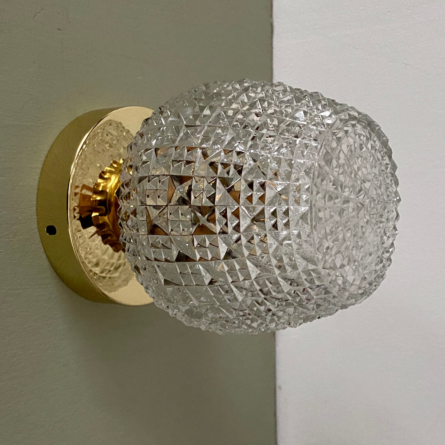Applique ou plafonnier globe vitnage en verre pointe de diamant