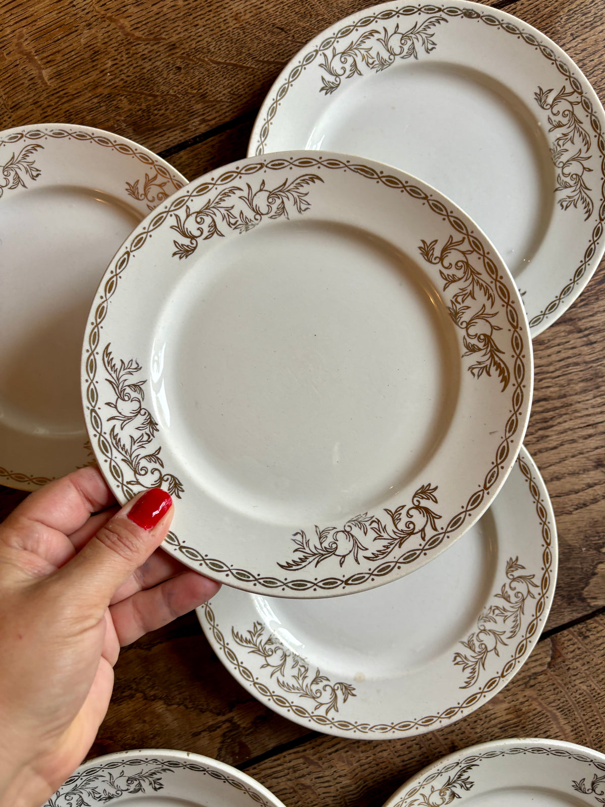 Lot de 8 assiettes à dessert vintage blanches et dorées